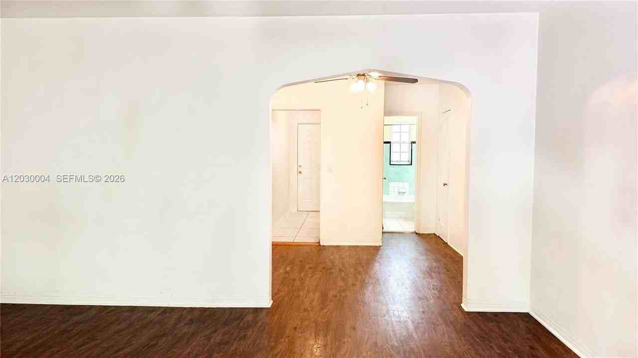 4410 Ne 2nd Ave #4414 - Photo 4 of 20