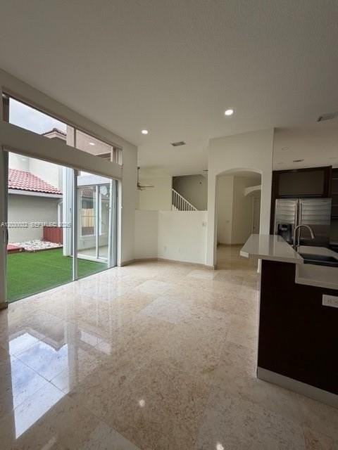 1125 Satinleaf St - Photo 3 of 21