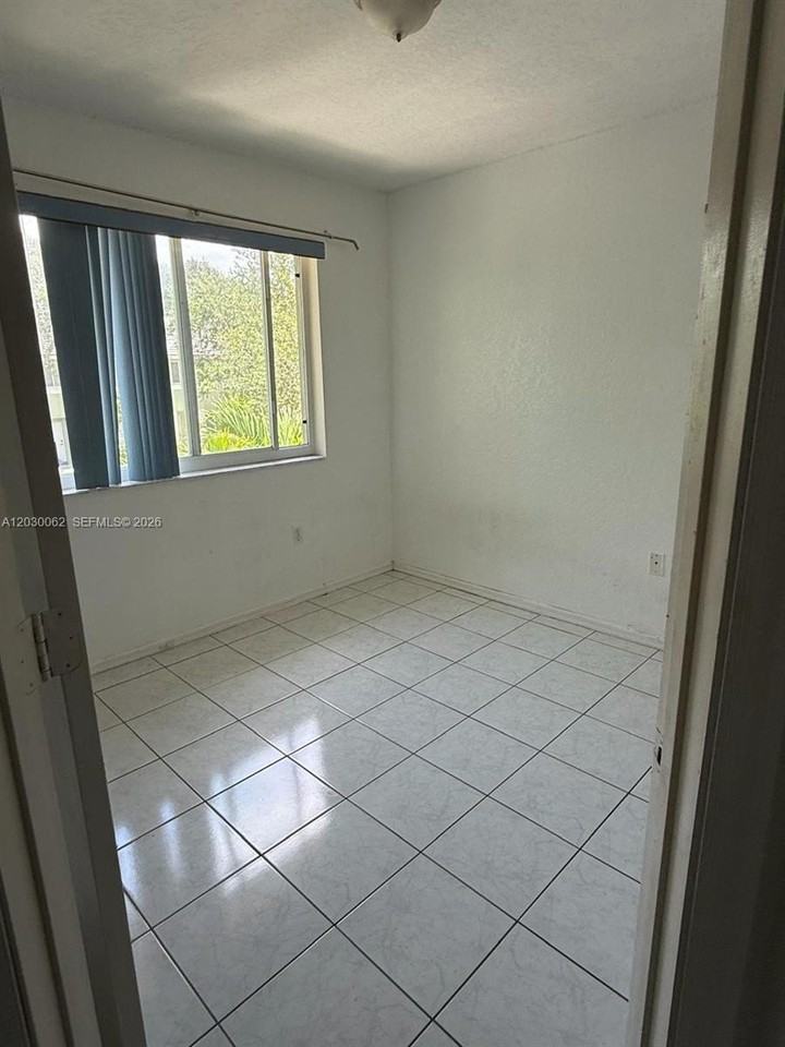 136 Hidden Court Rd #22D - Photo 4 of 9