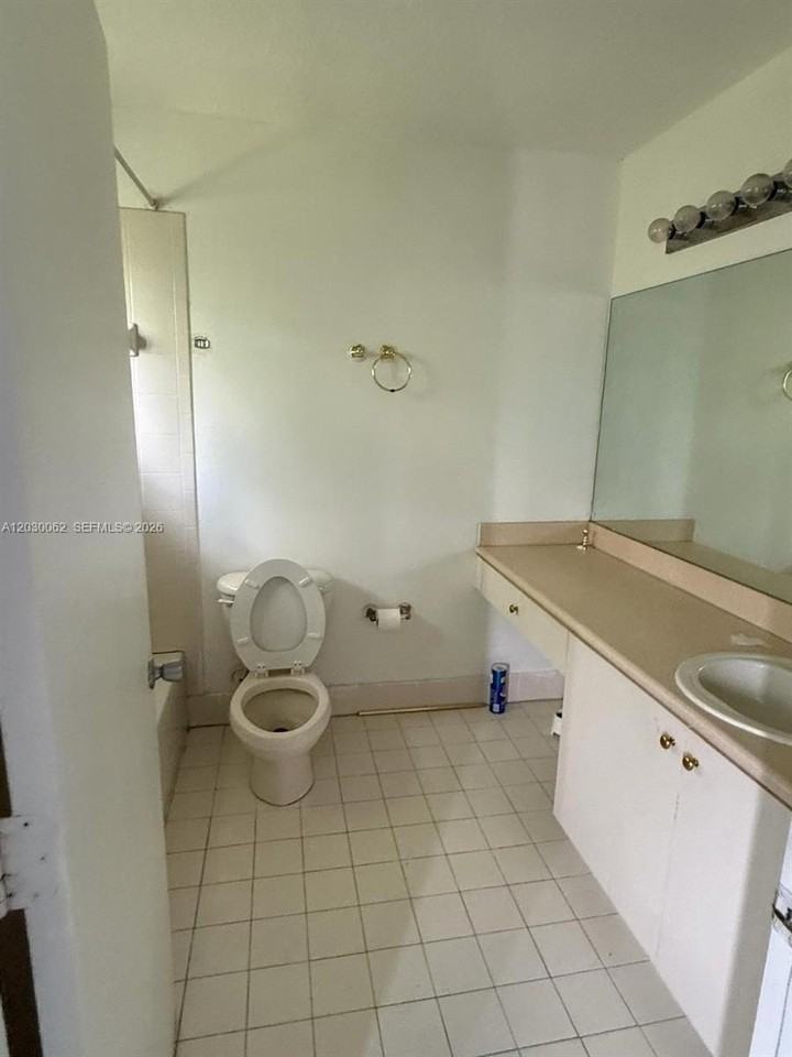 136 Hidden Court Rd #22D - Photo 5 of 9