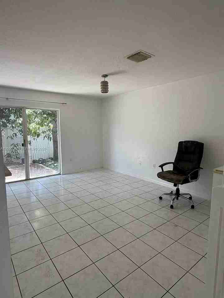 136 Hidden Court Rd #22D - Photo 6 of 9