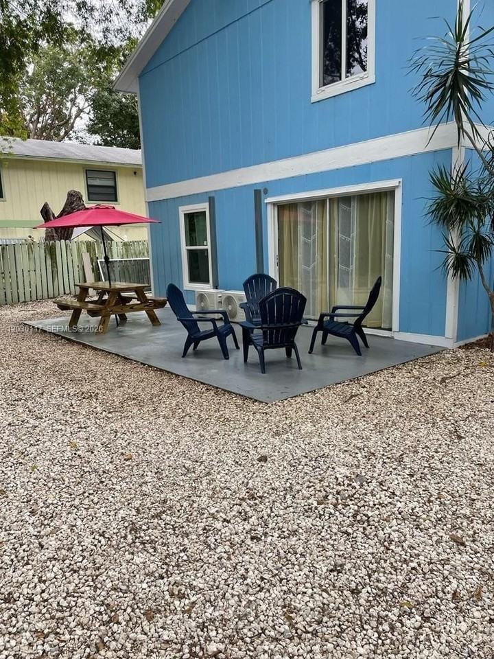 710 Barcelona Rd - Photo 2 of 8