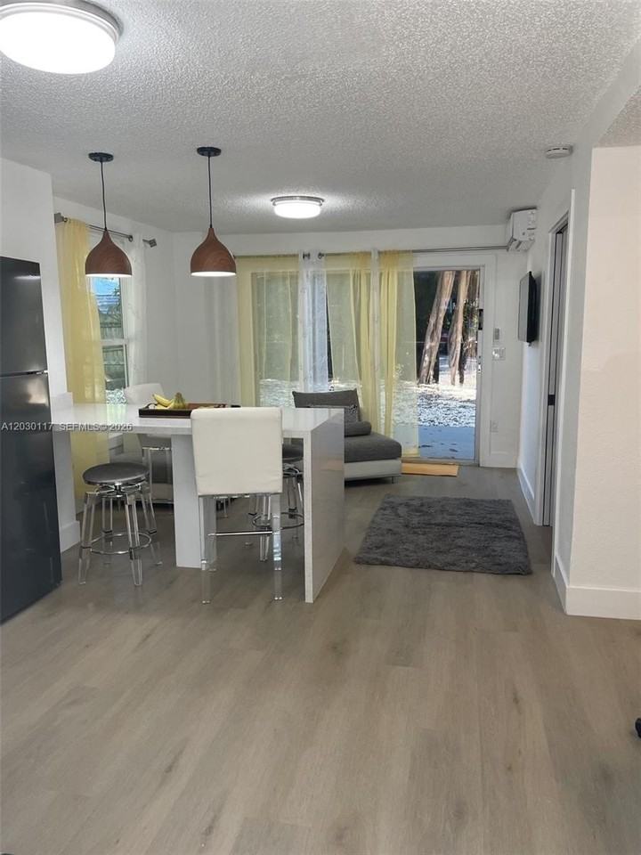 710 Barcelona Rd - Photo 4 of 8