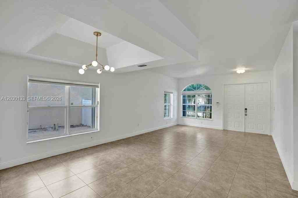 17026 Nw 19th St - Photo 5 of 50