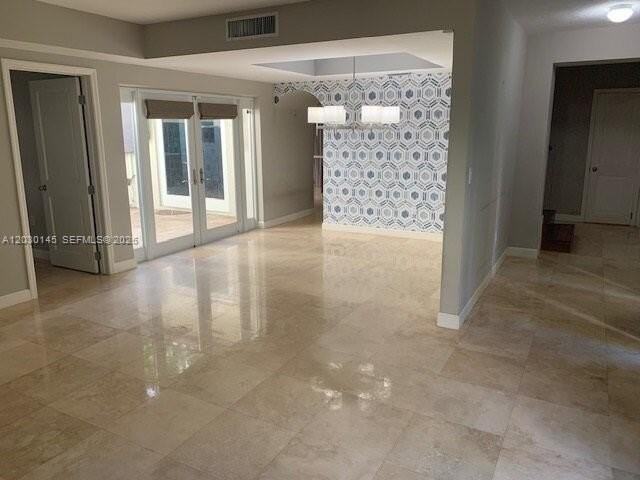 423 Alhambra Cir - Photo 3 of 40