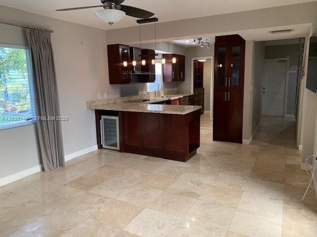423 Alhambra Cir - Photo 7 of 40