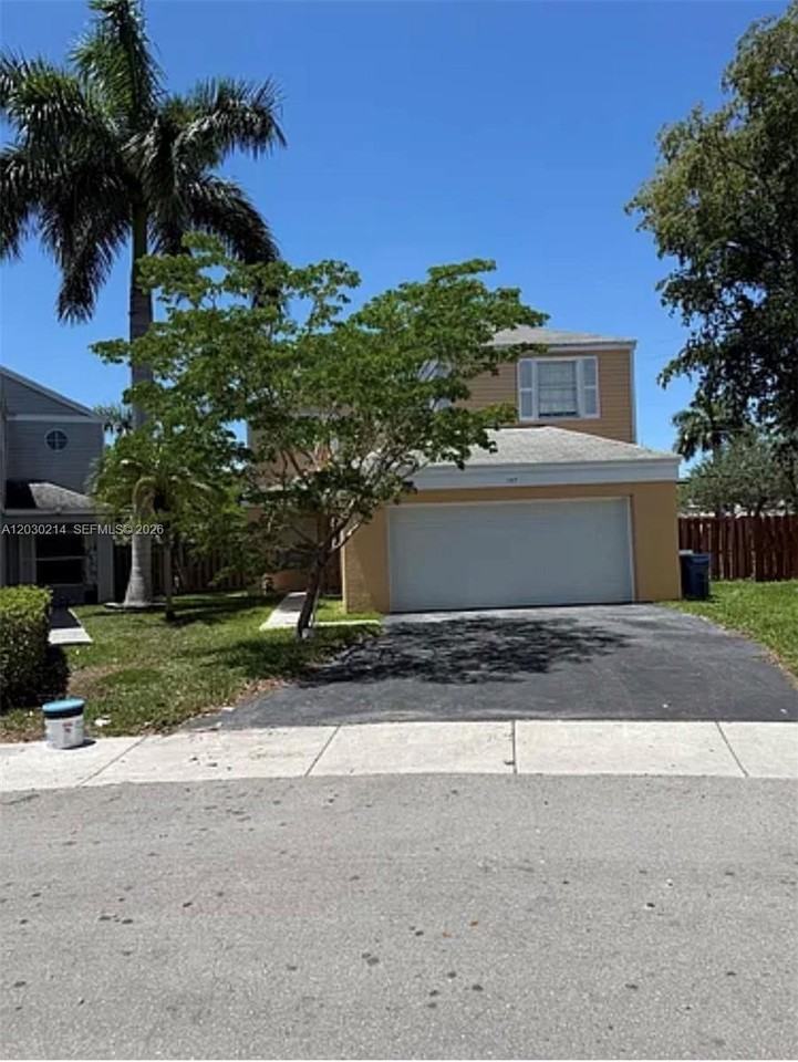 127 Sw 159th Way #127 - Photo 4 of 50