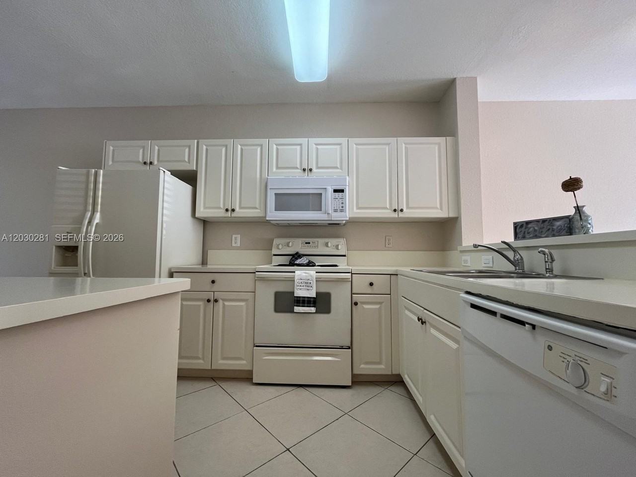 1932 Alamanda Way #1932