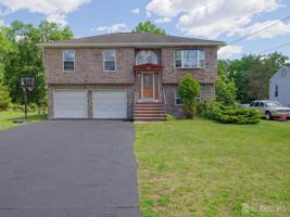 featured image of 75 School St