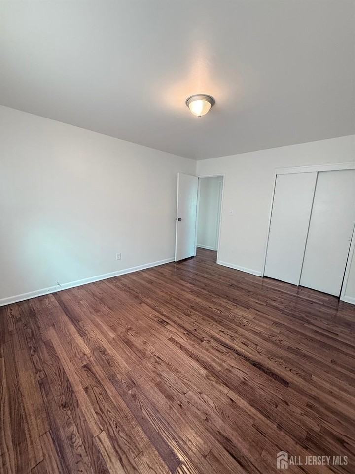 260 Loring Ave #3B - Photo 3 of 6