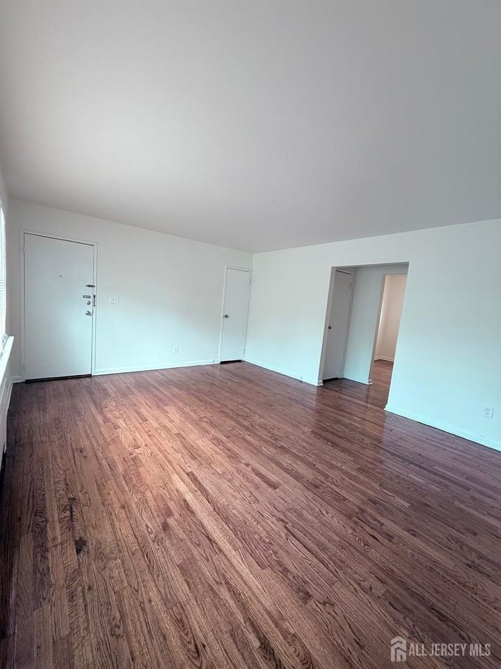 260 Loring Ave #3B - Photo 6 of 6