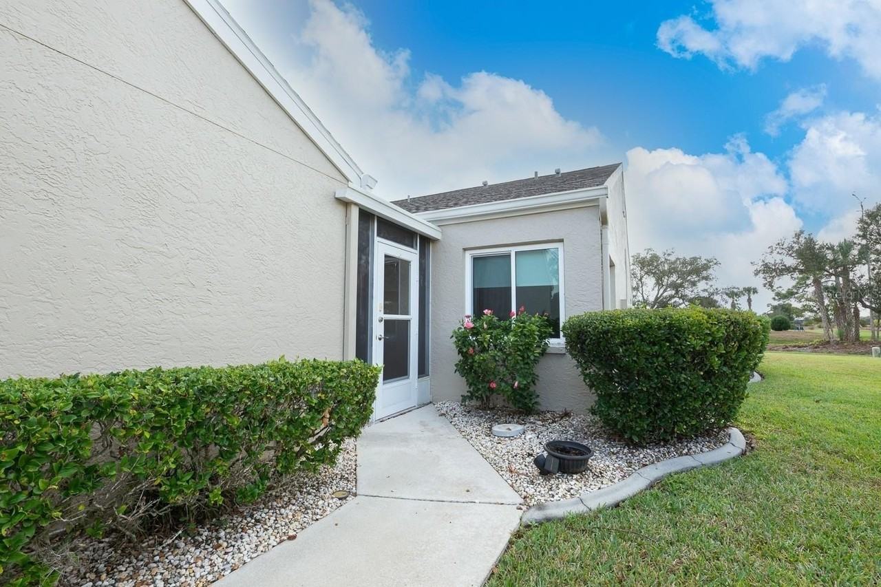 12235 Sw Kingsway Cir #C6 - Photo 2 of 7