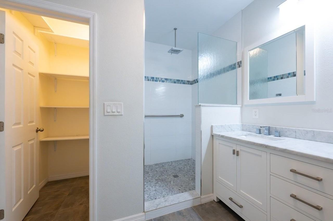 12235 Sw Kingsway Cir #C6 - Photo 6 of 7