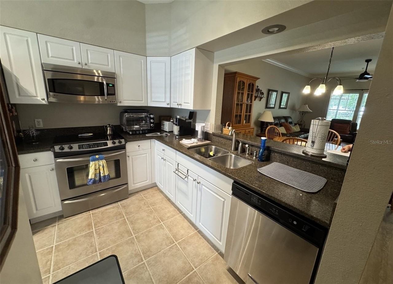 5025 Sw 91st Ct #H103 - Photo 4 of 18