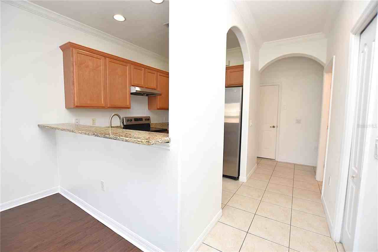 6352 Sedgeford Dr - Photo 5 of 40