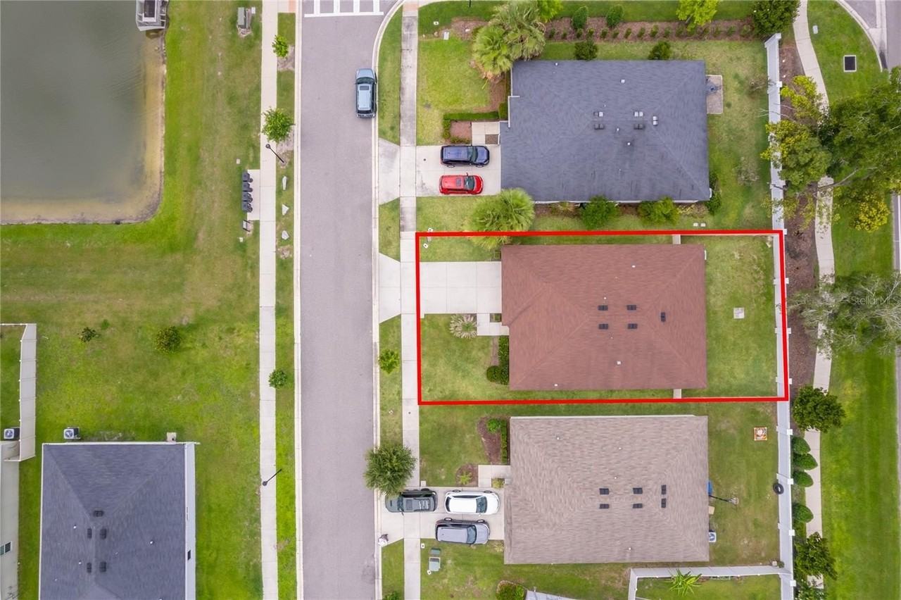 2405 Bulrush Dr - Photo 2 of 17