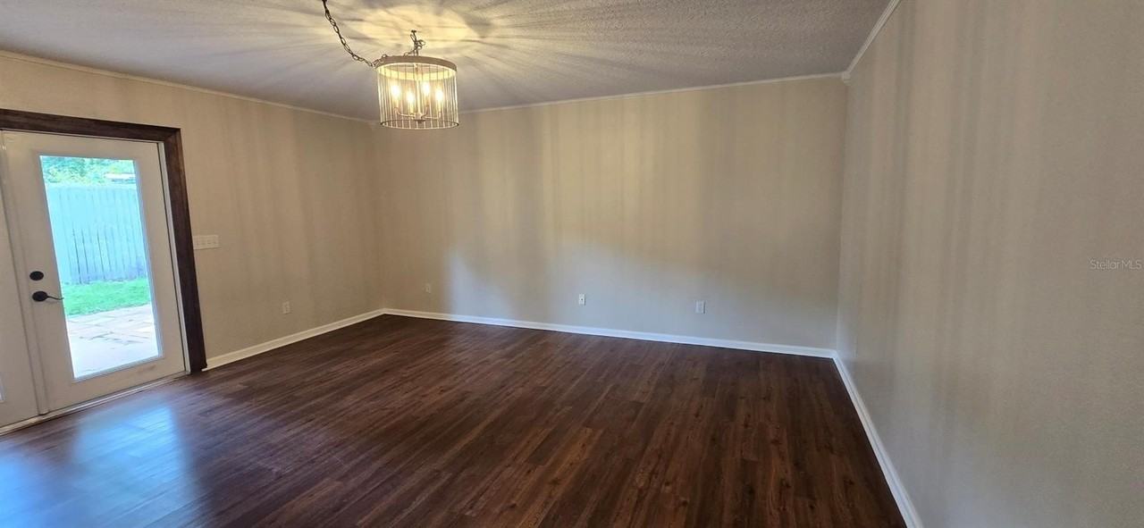 5401 Nw 63rd Pl - Photo 3 of 17