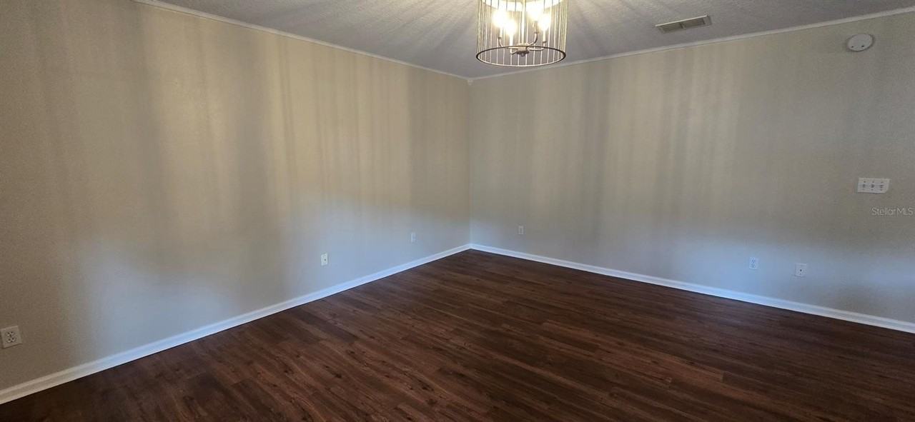 5401 Nw 63rd Pl - Photo 7 of 17