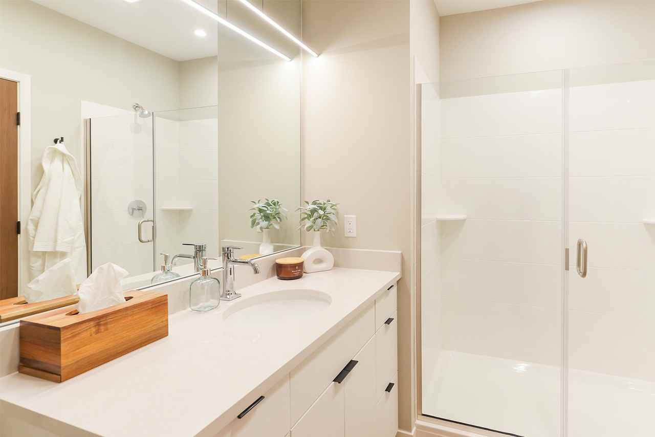 2630 N Hackett Ave #402 - Photo 3 of 11
