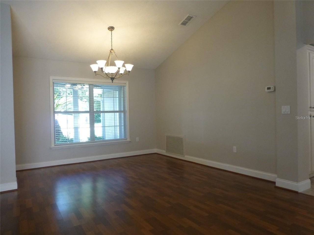 1311 Se 39th Ct - Photo 5 of 23