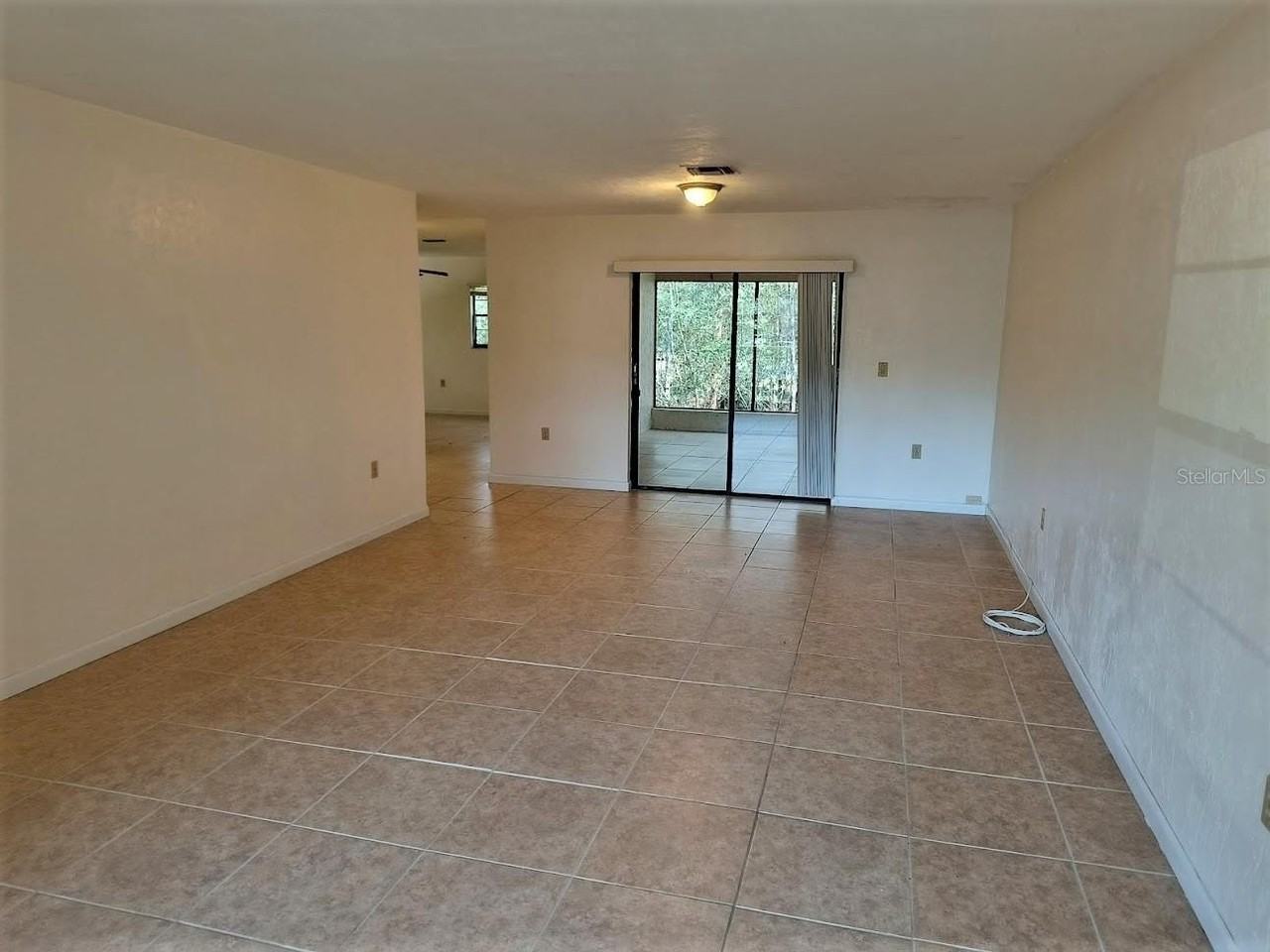 9731 Sw 200th Ct - Photo 4 of 18
