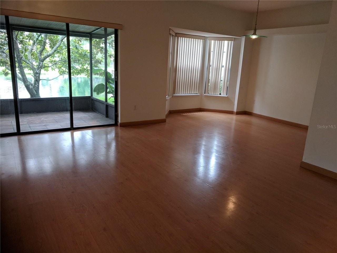 46 Emerald Bay Dr - Photo 4 of 23