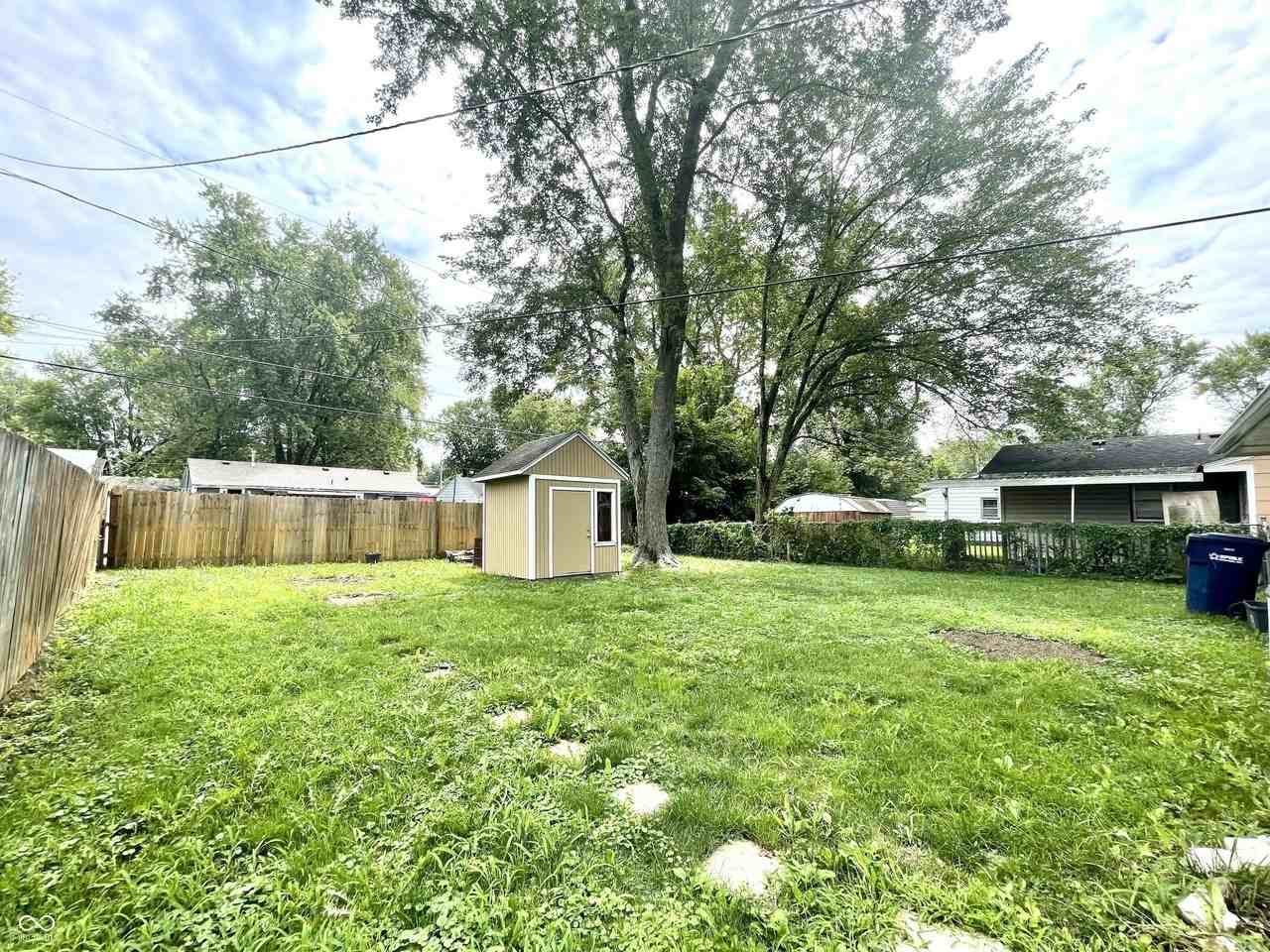 1704 S Lindell Dr - Photo 2 of 23