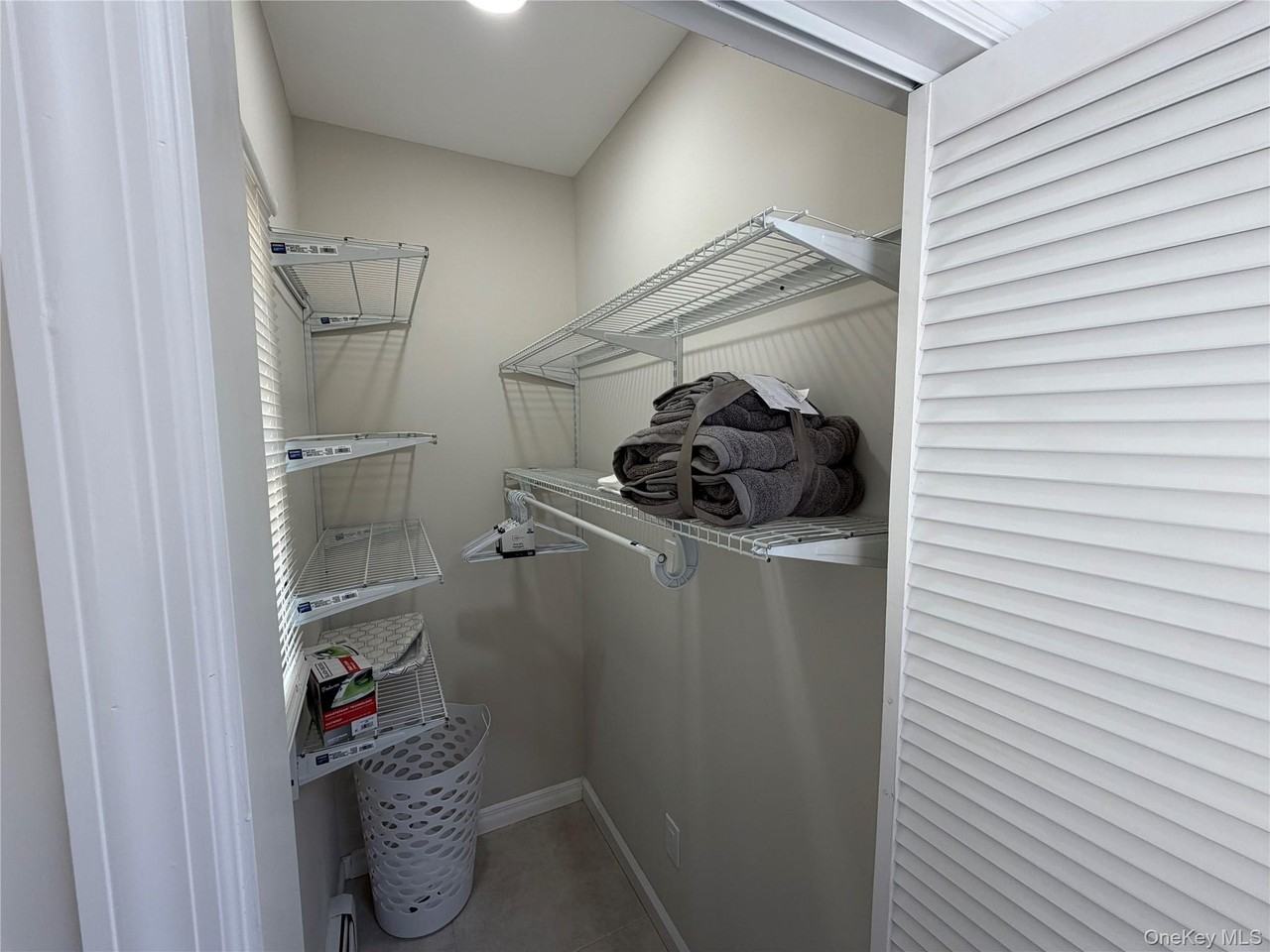 4 Julie Ln - Photo 6 of 7