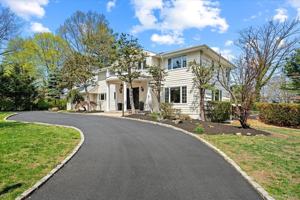 featured image of 15 Crickett Ln