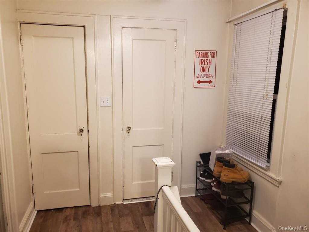 202 Park Ave - Photo 4 of 11