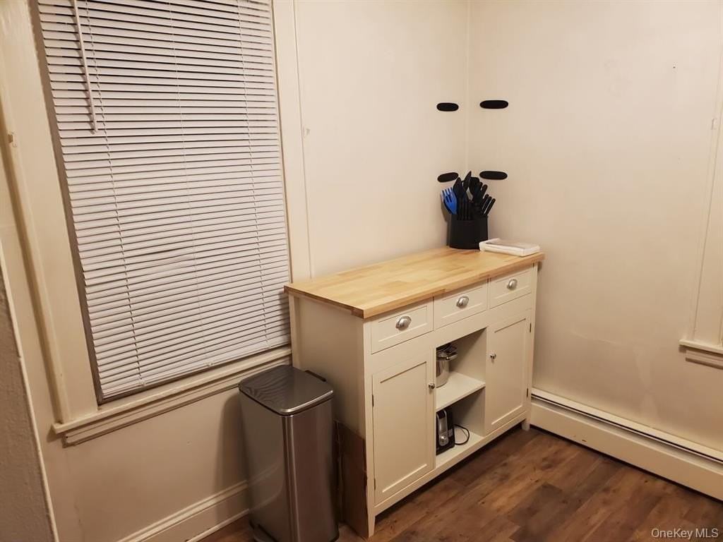 202 Park Ave - Photo 6 of 11