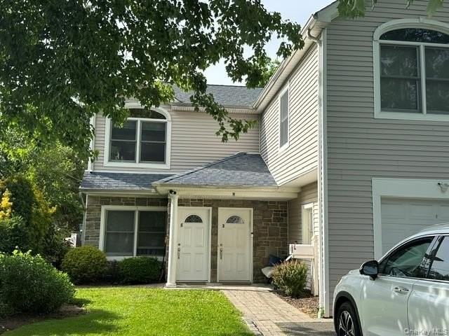 11 Nesaquake Ave #1stFL - Photo 2 of 16