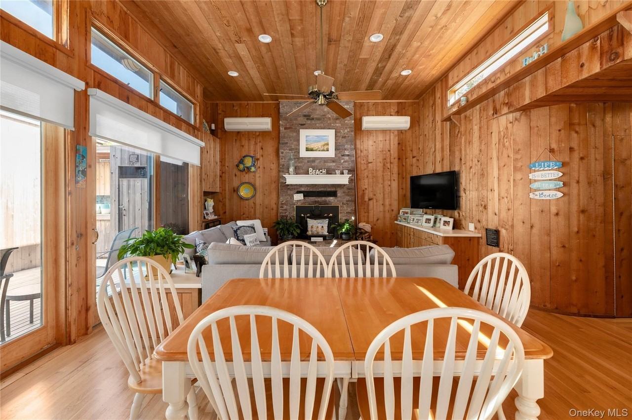 43 Crescent Ave - Photo 4 of 13