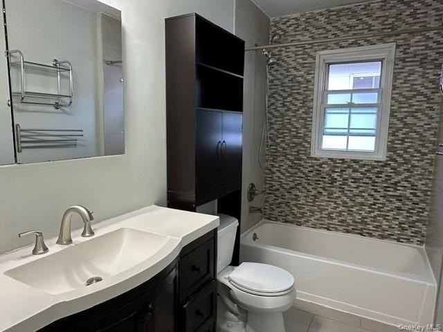 13 Juniper Rd #2ndFL - Photo 7 of 9
