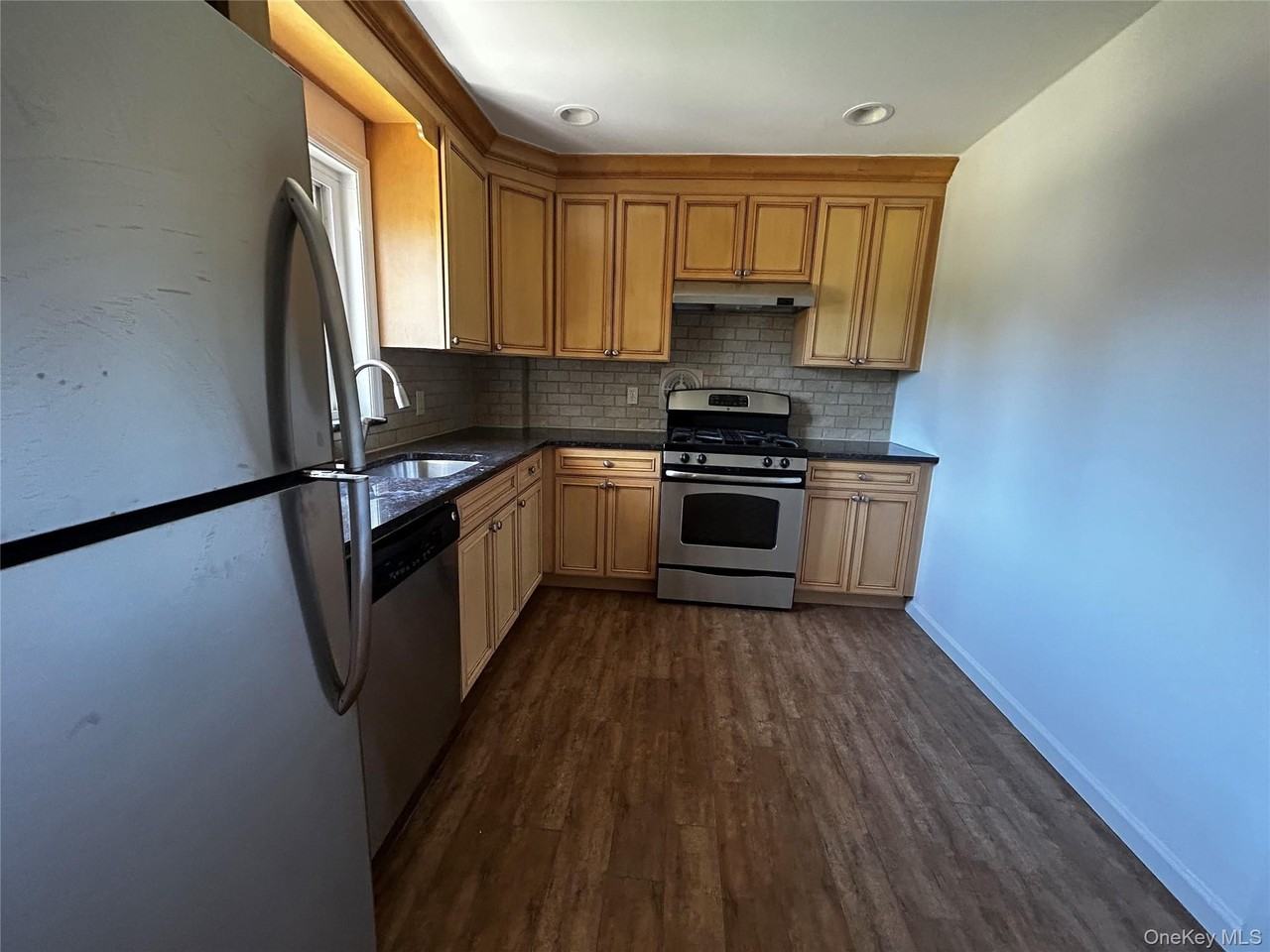 304 Dawson Ln - Photo 4 of 8