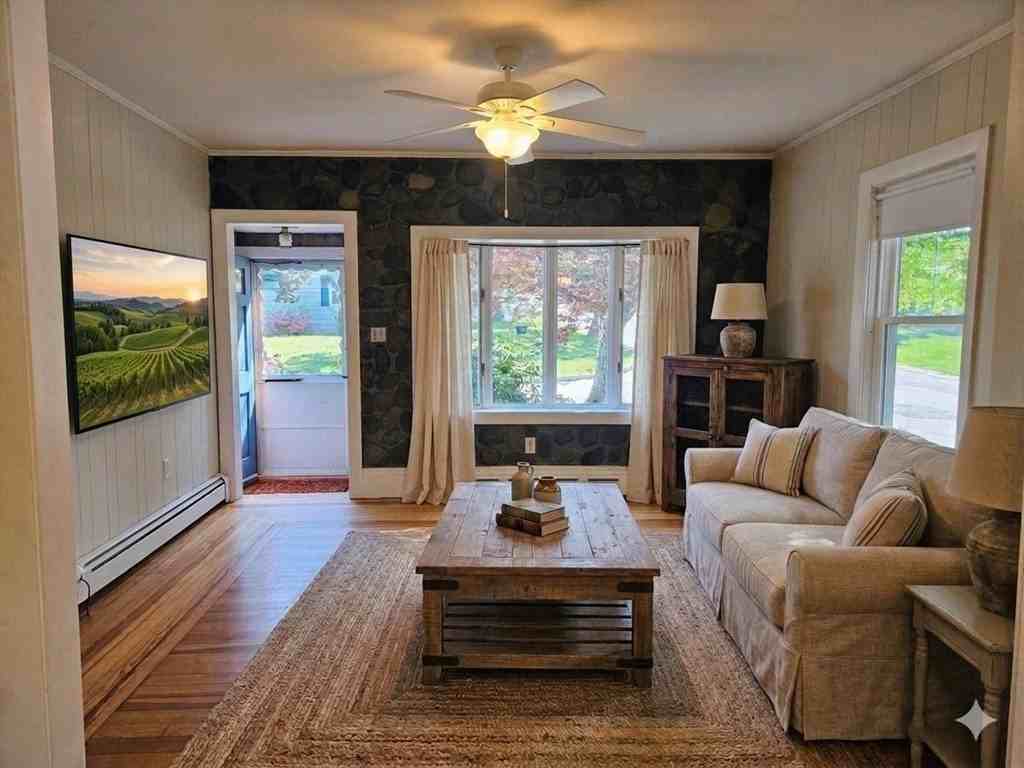 1421 Morton Ave - Photo 5 of 26