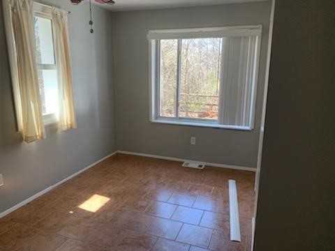 640 N Schwamberger Rd - Photo 4 of 11