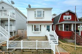 67 S Bay Ave - Photo 1 of 1
