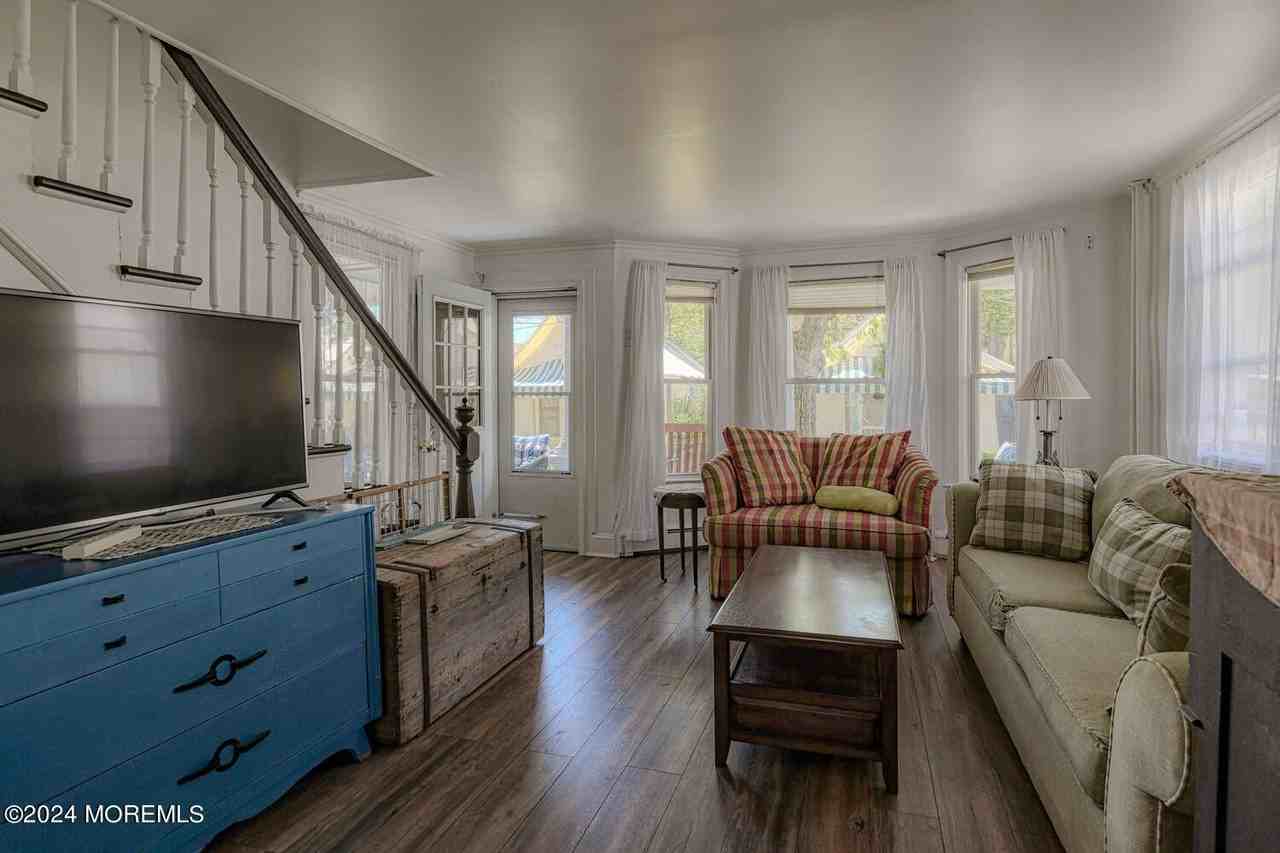 59 Kingsley Pl - Photo 5 of 30