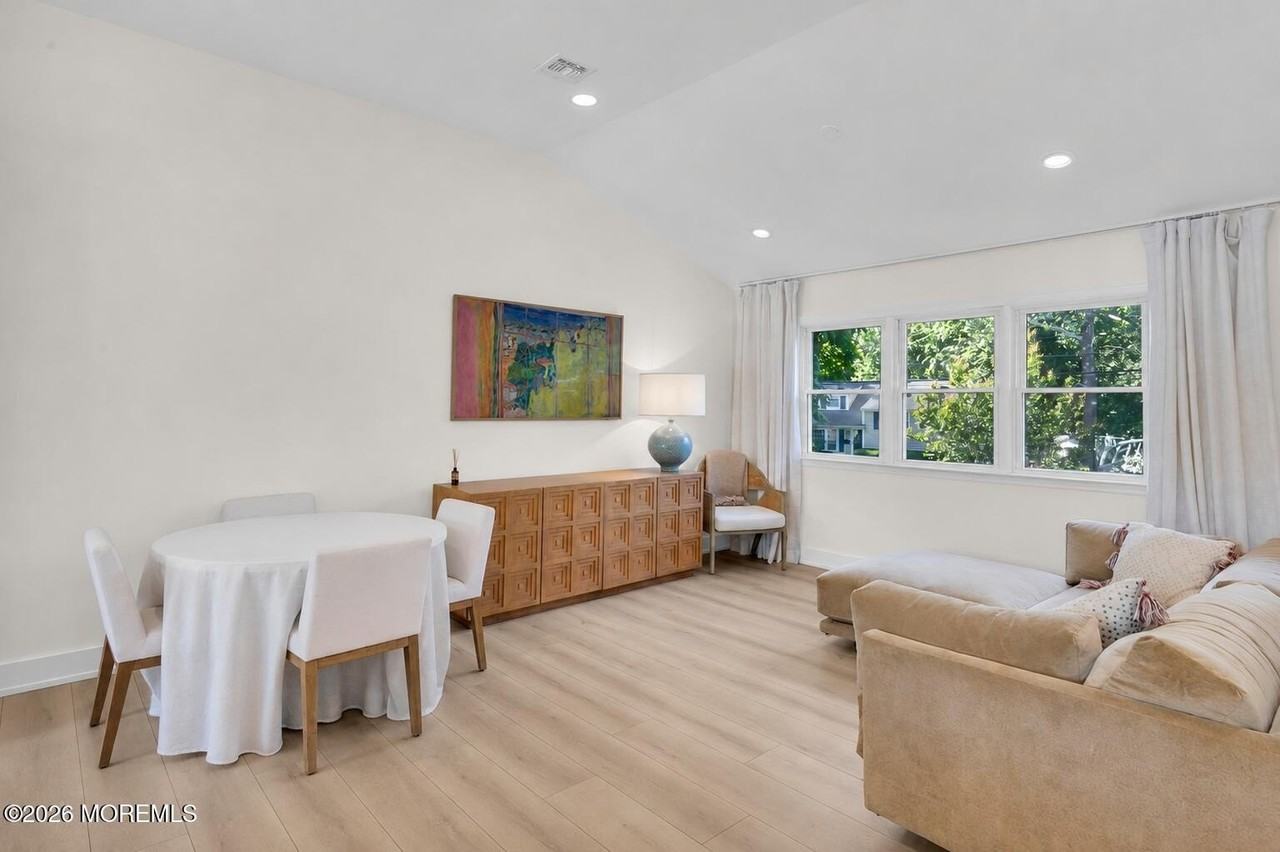 53 Field Ave - Photo 6 of 39