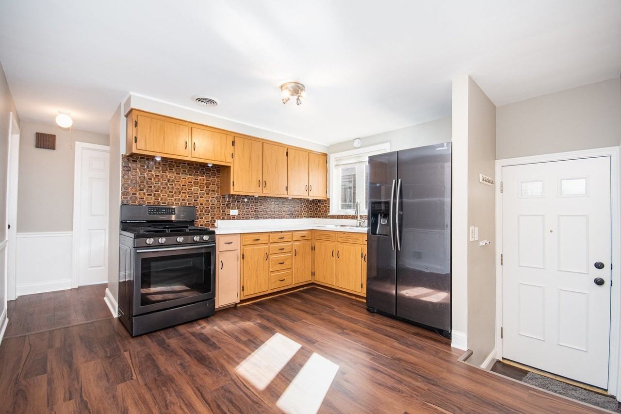 5229 S Meade Ave - Photo 4 of 15