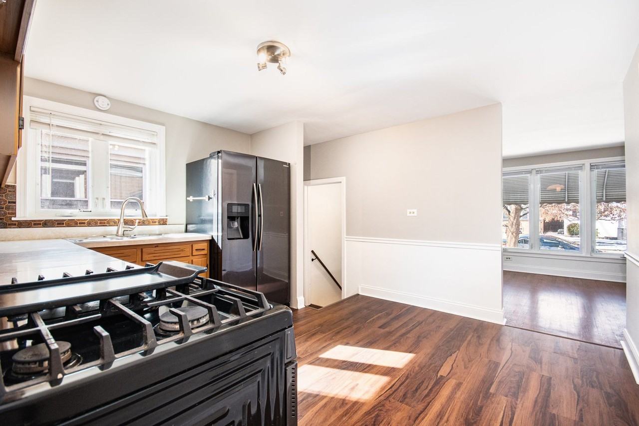 5229 S Meade Ave - Photo 5 of 15