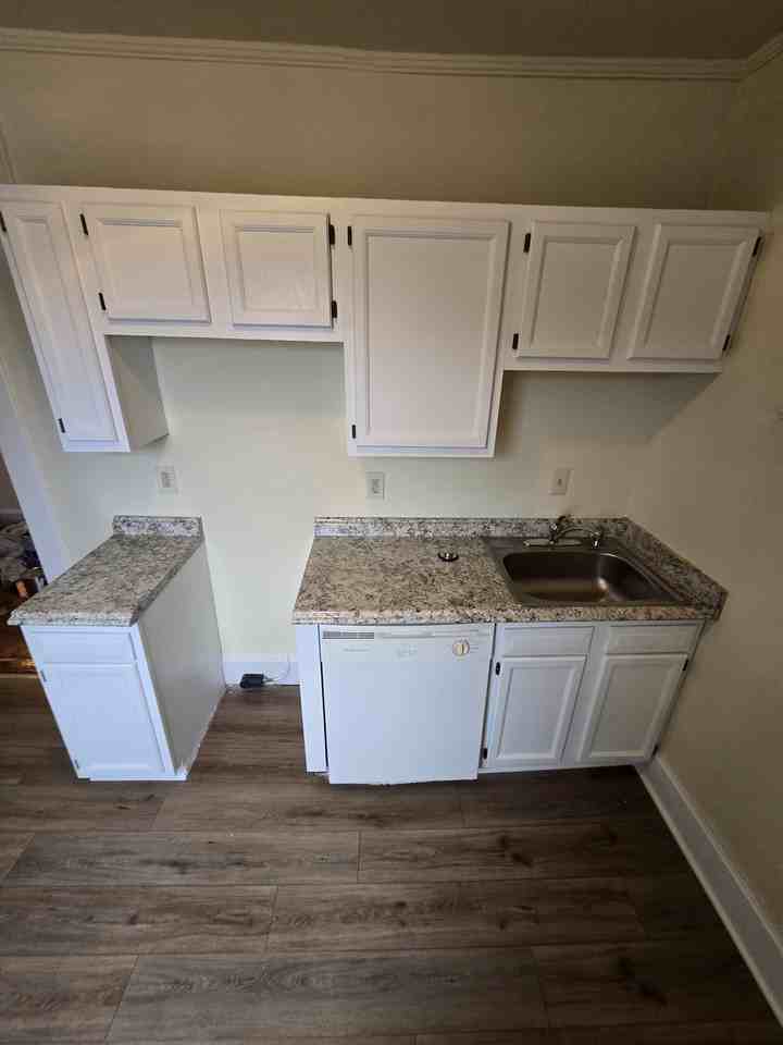 1280 Highland Street - 1280 1/2 #1280-1-2 - Photo 3 of 18