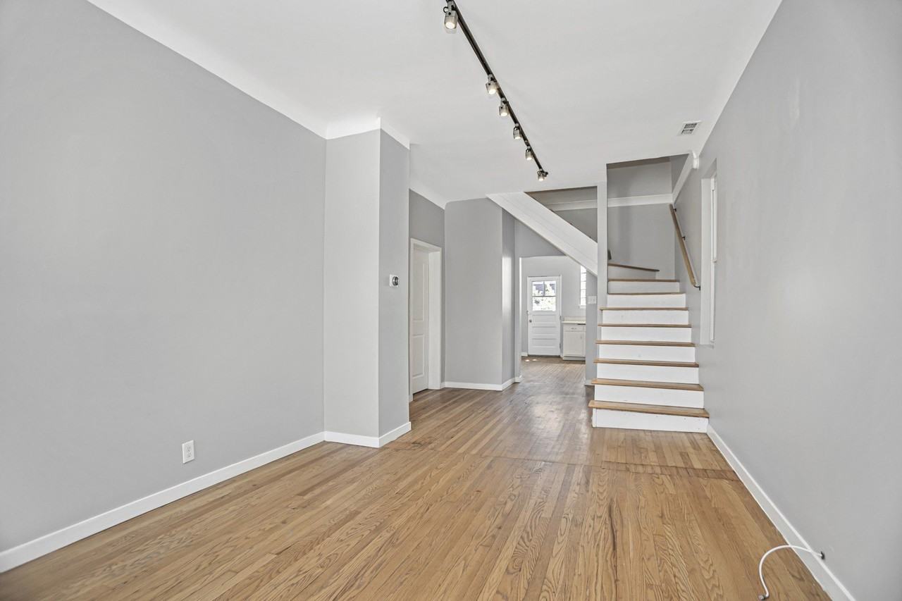 1935 N Damen Ave #2 - Photo 4 of 16