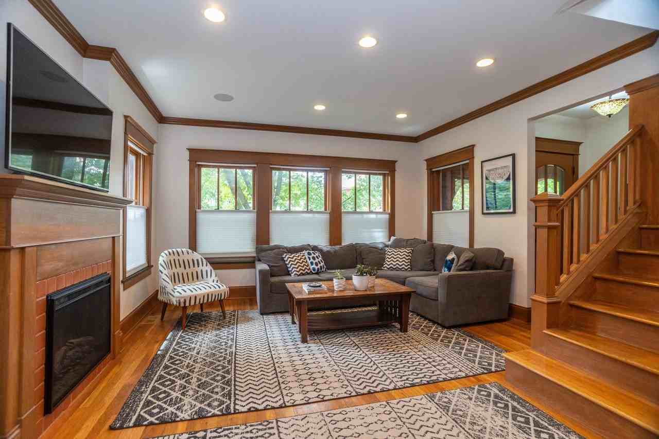 4519 N Sacramento Ave #MAIN - Photo 3 of 26