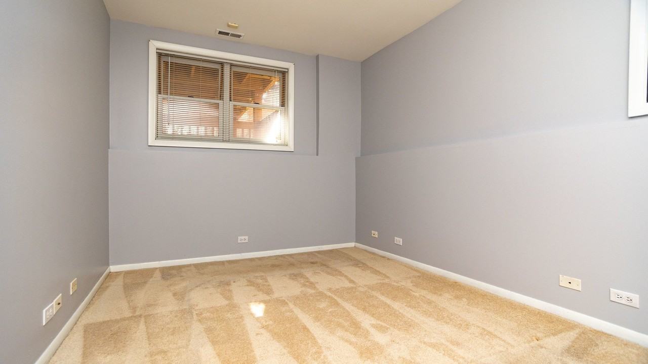 1423 W Melrose St #G - Photo 7 of 12