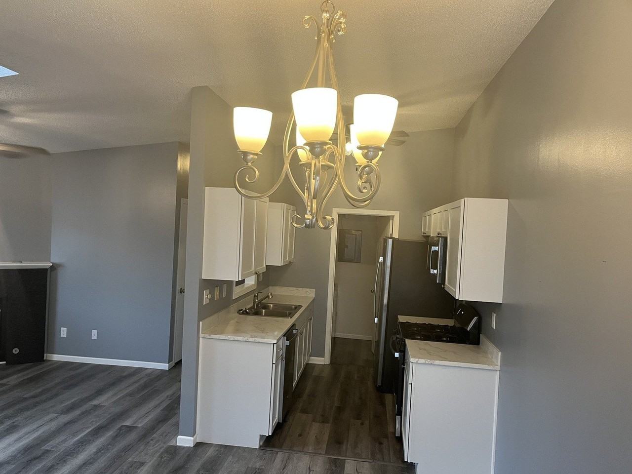 1846 Kerrybrook Ct #1846 - Photo 3 of 11