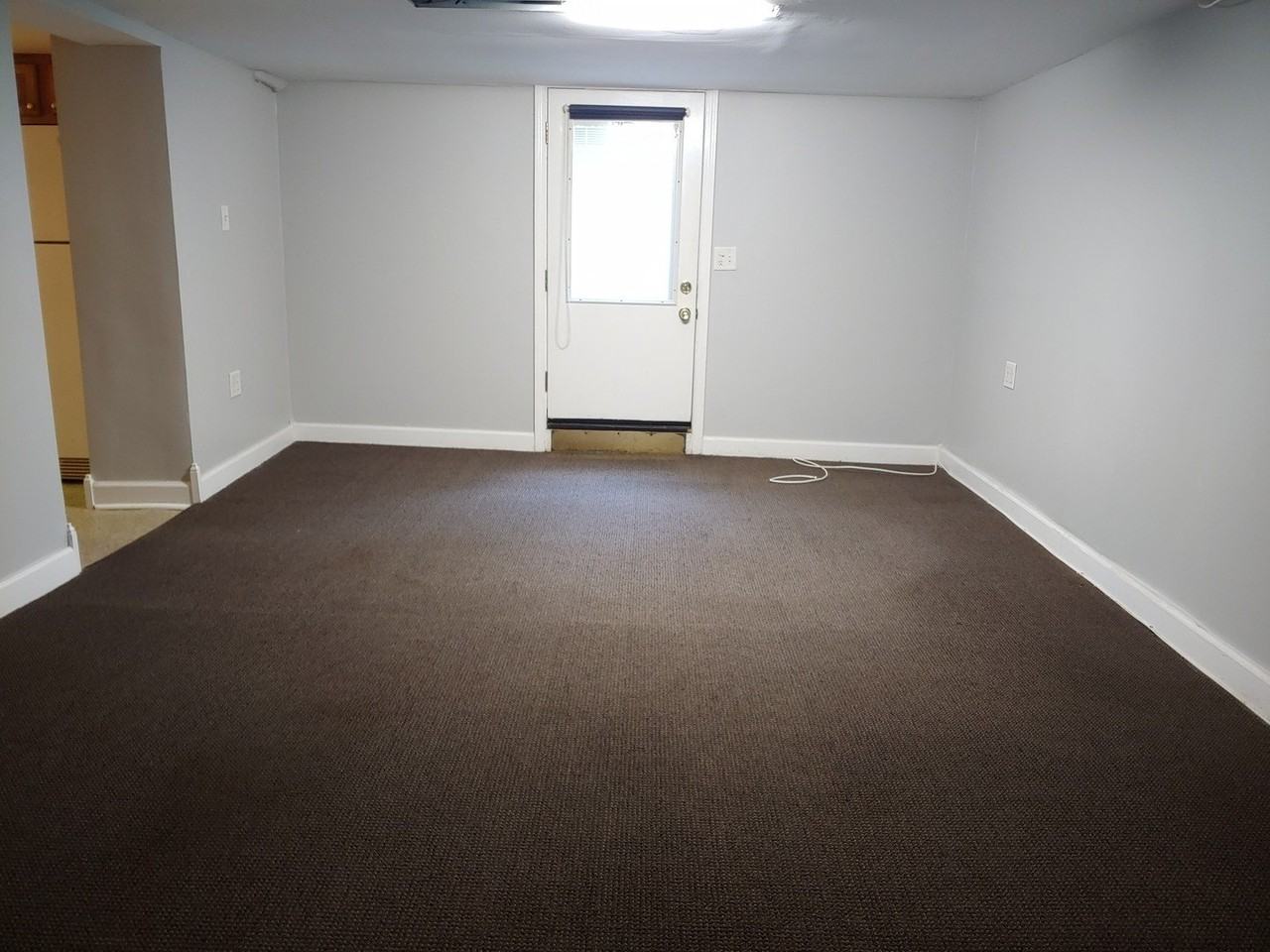 1422 Oakwood Ave #1 - Photo 5 of 11