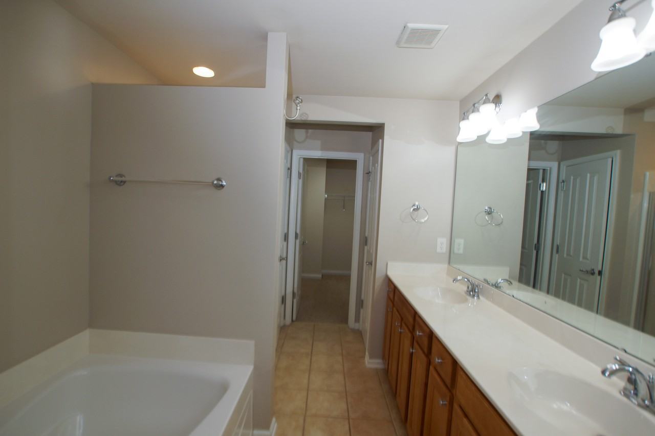 2105 Corwith Dr #1 - Photo 4 of 43