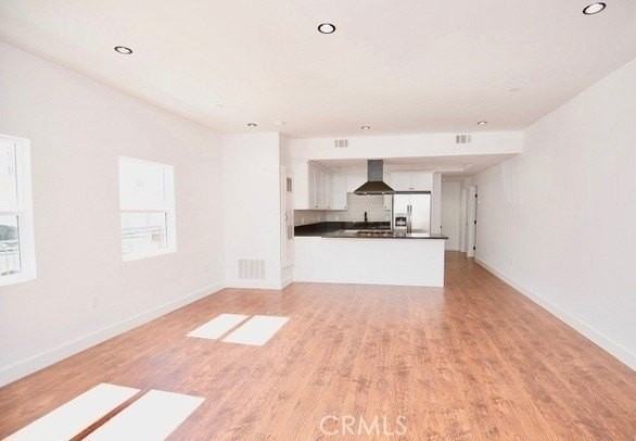 1861 S Longwood Ave - Photo 7 of 9